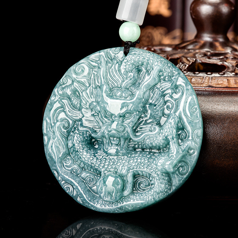 Vintage Necklace - ビルマ翡翠ドラゴンペンダントネックレス女性へのギフトファッションアクセサリー天然宝石ヴィンテージビルマ翡翠本物のジュエリー