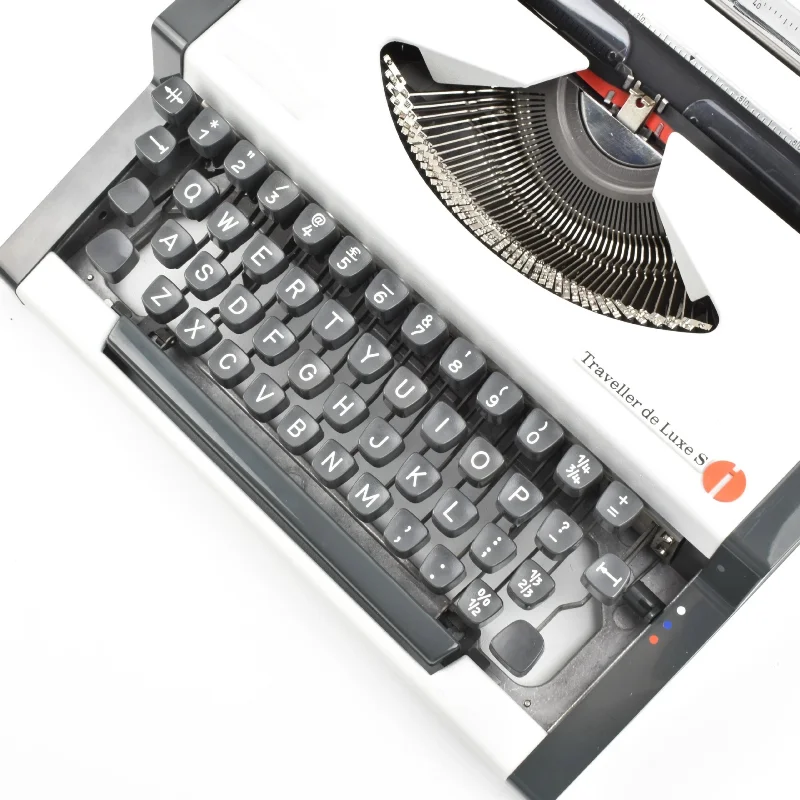 ドイツ製ヴィンテージ機械式タイプライター レトロ オリンピア - Collectible Vintage Tools のレビューと価格