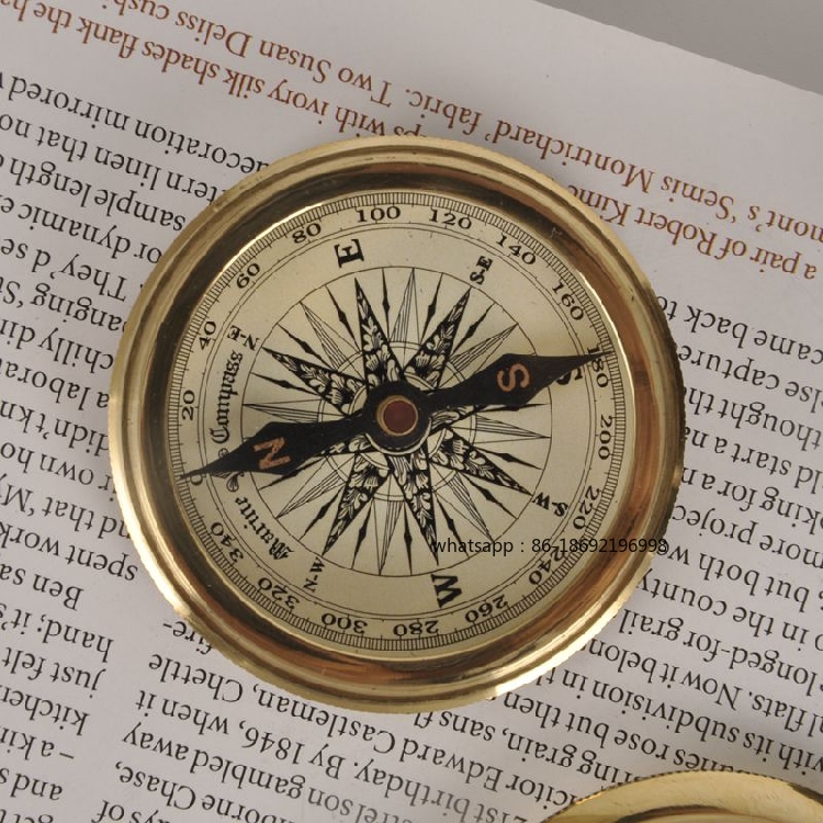 インド輸入真鍮製ヴィンテージレザーケース高精度高感度コンパス - Collectible Vintage Tools のレビューと価格