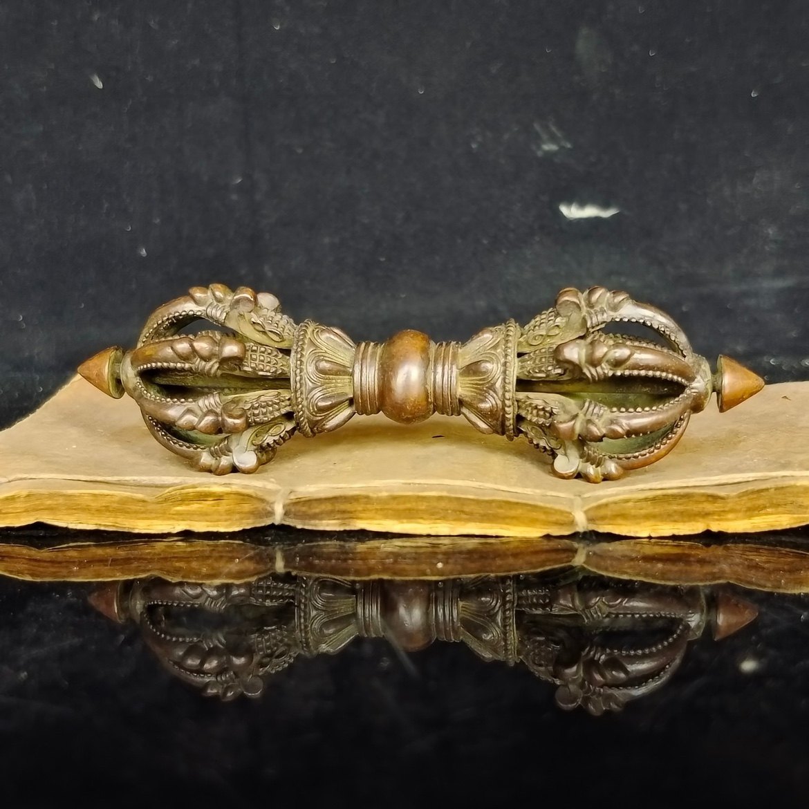 チベットタントラ八芒星金剛杵アンティークスタイルブロンズヴィ - Collectible Vintage Tools のレビューと価格