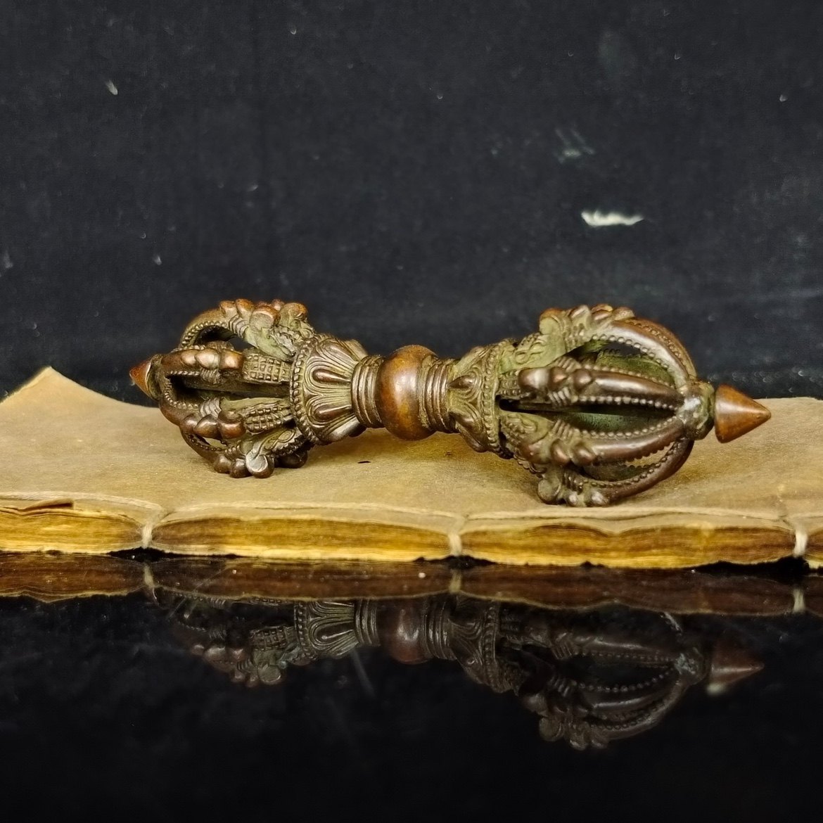 チベットタントラ八芒星金剛杵アンティークスタイルブロンズヴィ - Collectible Vintage Tools のレビューと価格