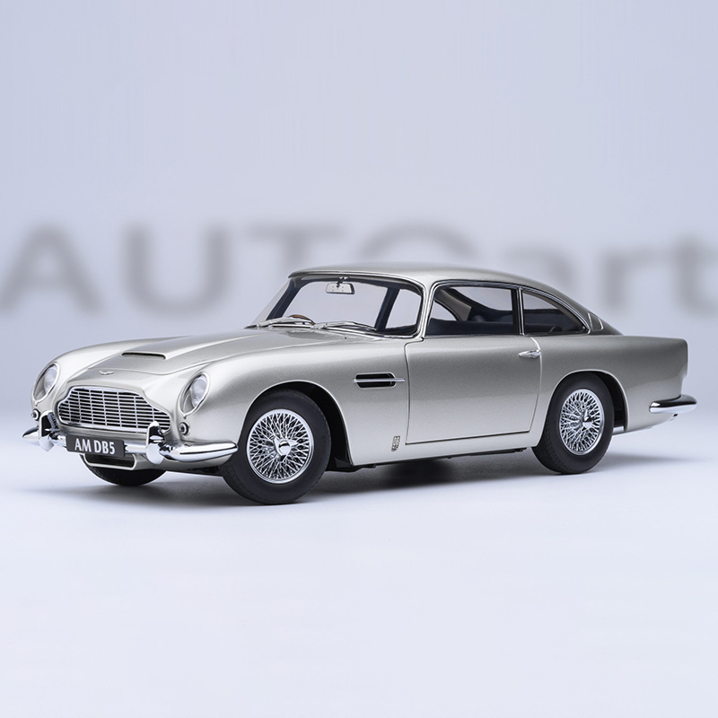 AUTOart 1:18 スケールダイキャスト合金アストンマ - Vintage Collectible Classics のレビューと価格