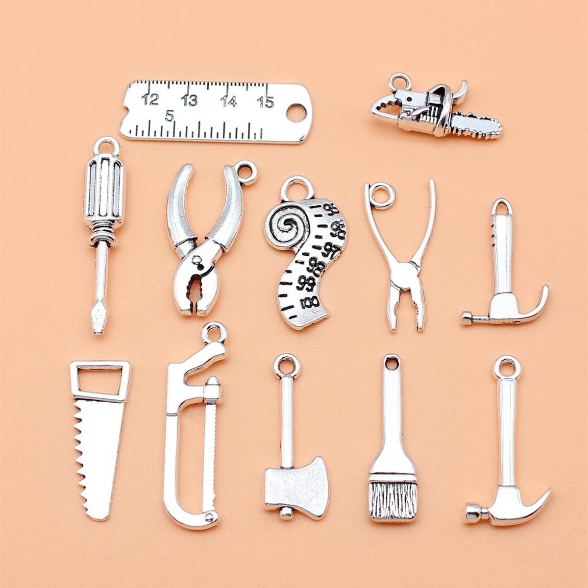 12個のアンティークシルバーカラーツール、ブラシ、ハンマー、 - Collectible Vintage Tools のレビューと価格
